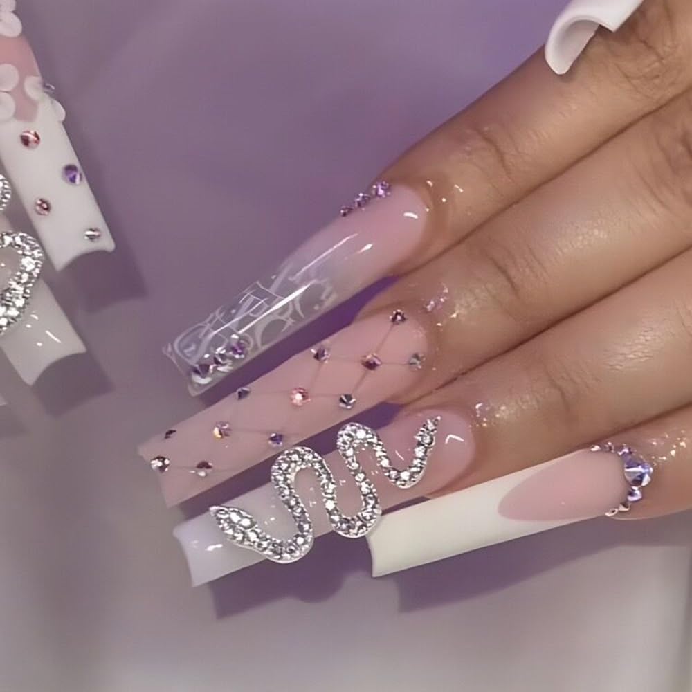 Glam Up Your Look with Our Elegant Silver French Tip Press-On Nails Featuring Heart Design - 24 Pcs of Stunning Rhinestone Full Cover False Nails for Women
