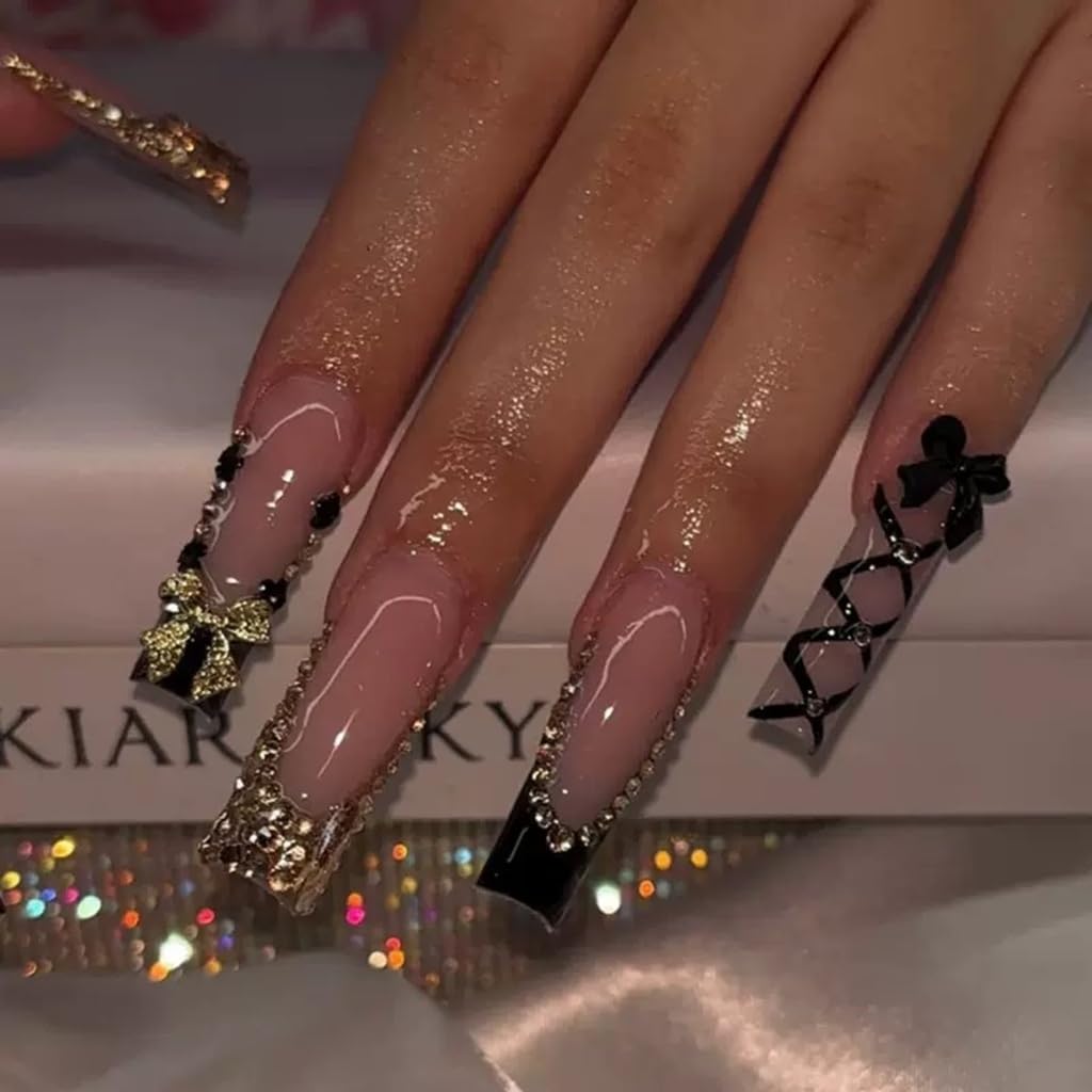 Glam Up Your Look with Our Elegant Silver French Tip Press-On Nails Featuring Heart Design - 24 Pcs of Stunning Rhinestone Full Cover False Nails for Women