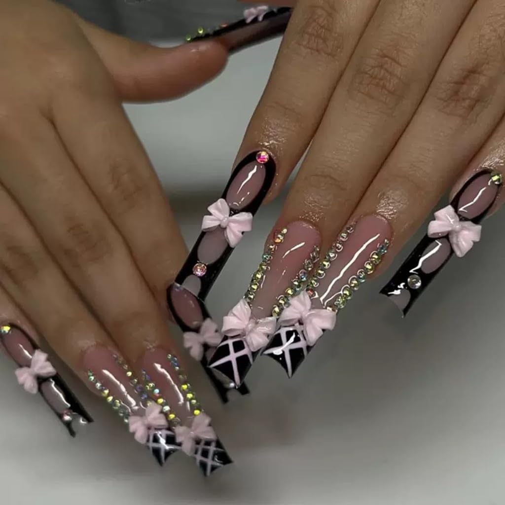 Glam Up Your Look with Our Elegant Silver French Tip Press-On Nails Featuring Heart Design - 24 Pcs of Stunning Rhinestone Full Cover False Nails for Women